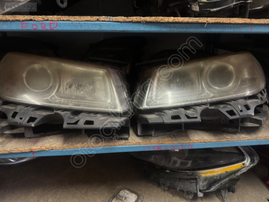 Renault Megane iki sağ sol mekan yapar