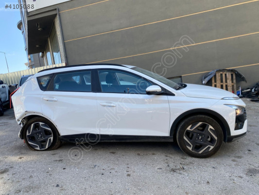 HYUNDAİ BAYON SAĞ ÖN KAPI DOLU  SÖKME HATASIZ 2021-2025