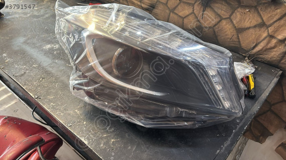 MERCEDES A SERİ W176 XENON SAĞ FAR