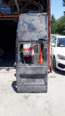 FORD TRANSİT SOL ARKA BAGAJ KAPAĞI