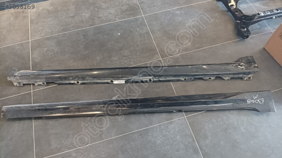 BMW G30 M SOL MARŞPİYEL SİYAH 2017 2019 51778064743 SÇ