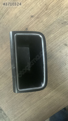 8K0863300B audi a4 a5 orta konsol arka raf gözü