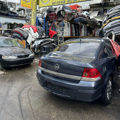 ASTRA H SEDAN BAGAJ TAMPON FAR PANEL KAPİ KİLİT KRİKO