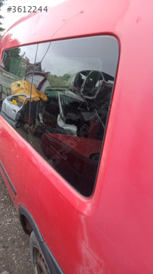Opel combo c sol arka çamurluk üstü cam yedek parça