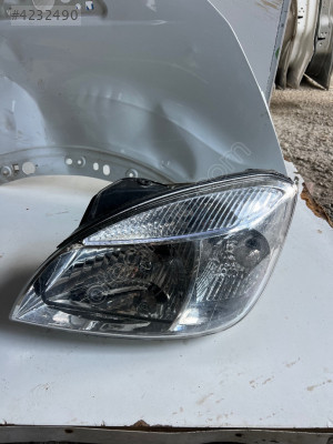 Kia Rio içi beyaz sol ön far çıkma orjınal