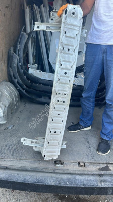 FORD COURİER ÖN TAMPON DEMİRİ ORJİNAL ÇIKMA