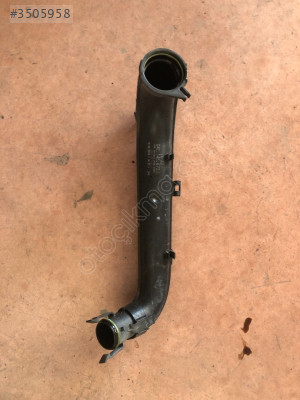 2018 VOLKSWAGEN PASSAT B8 1.4  TSİ TURBO BORUSU. 04E145673C