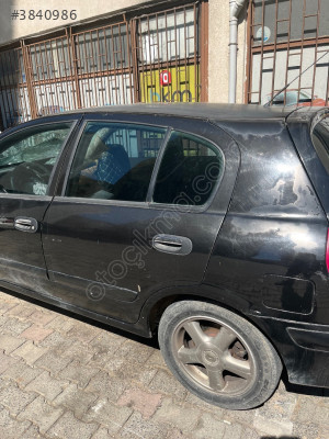 Nissan Almera Sol Arka Kapı