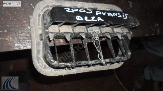 TOYOTA AVENSIS 2004 ÇIKMA ÇAMURLUK HAVALANDIRMA PLASTİĞİ SAĞ