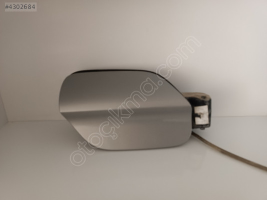 Passat B8 depo kapağı