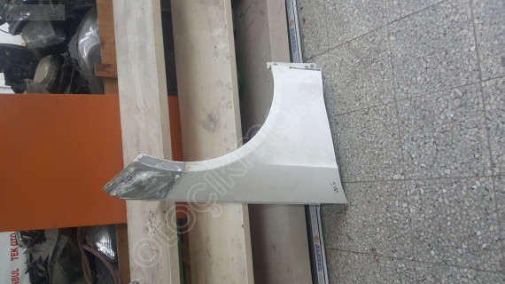 Mercedes E 212 ÇAMURLUK ÖN MAKYAJLI SAĞ