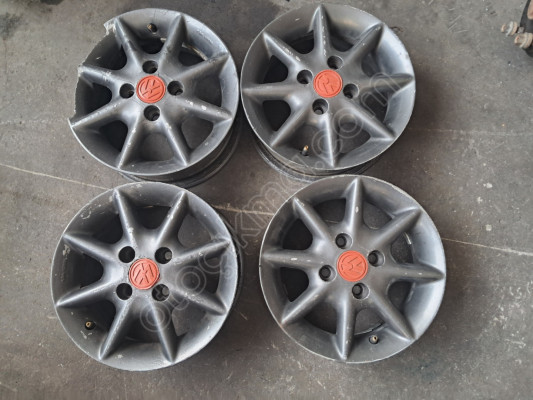 VOLKSWAGEN POLO JANT TAKIM BİRİ HASARLI 13.JANT
