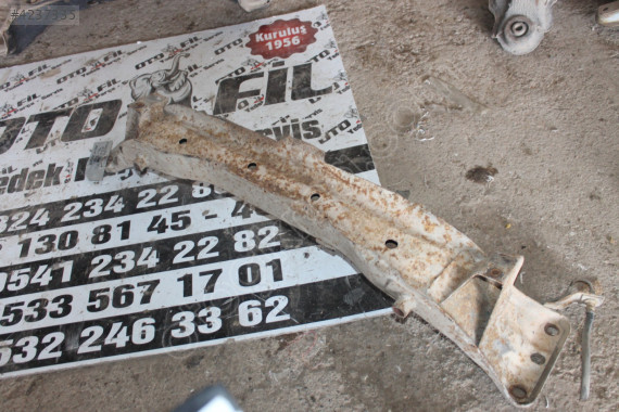 MAZDA 626 1991 2.0 HB ALT ŞASE TRAVERSİ