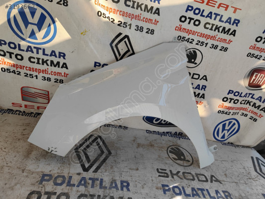 Renault Clio 5 ön sol çamurluk Orjinal beyaz ğöçük hasarlı