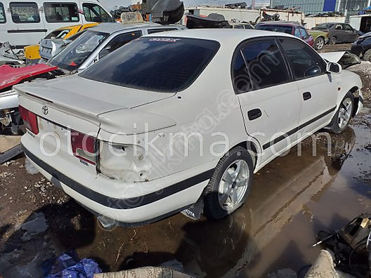 TOYOTA CARİNA ÇIKMA ORJİNAL PARÇALARI MEVCUTTUR
