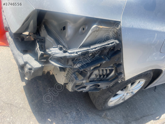 Peugeot 508 sağ arka tampon braketi