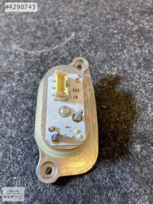 AUDİ A3 2014-2017 SAĞ GÜNDÜZ LED BEYİN