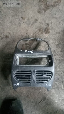 Peugeot 206;teyp çerçeve difizor çıkma