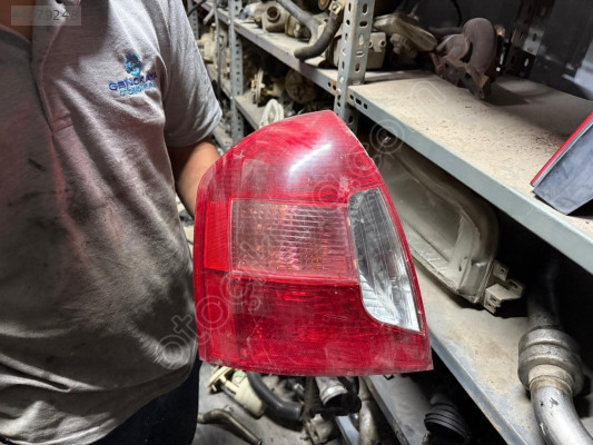 HYUNDAİ ACCENT ERA SOL STOP LAMBASI ÇIKMA TEMİZ