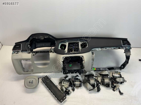 VOLVO XC60 TORPİDO - GÖĞÜS