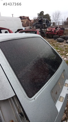 Renault 5 arka cam yedek parça