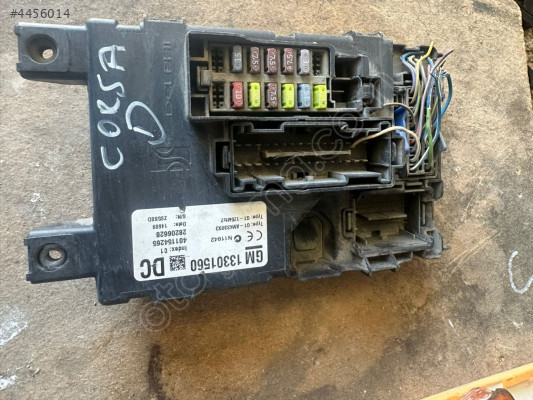 OPEL CORSA D SİGORTA KUTUSU