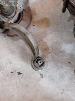 AUDİ A4 S4 A5 ÖN SAG TAŞIYICI 4G0407242C