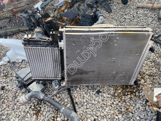 Nissan Qashgai. 1.3. Turbo Benzin ratyötörset