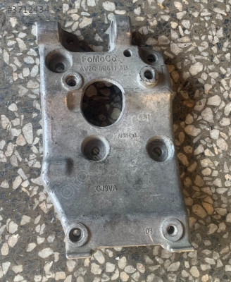 02420 FORD FOCUS / FİESTA / COURİER KLİMA BAĞLANTI AYAĞI