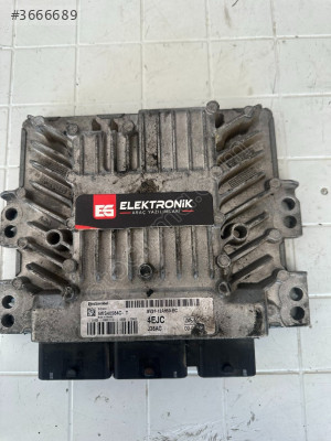 8V21-12A650-EC Ford Fiesta 1.4 TDCI Motor Beyni SID206