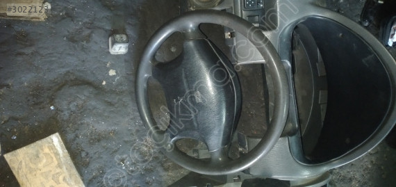 Mitsubişi karisma 1.8 direksiyon simidi