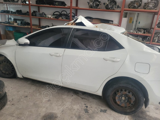 2013- 2019 TOYOTA COROLLA SAĞ ARKA