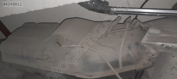 Mitsubishi L300 mazot yakıt tankı