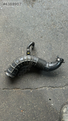 2010 RENAULT KANGOO 3 1.5 DİZEL ÖNDEN MARŞLI HAVA FİLİTRE BORUSU