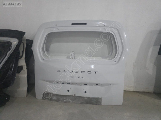 PEUGEOT RİFTER BEYAZ BAGAJ KAPAĞI ORJINAL BOYASIZ