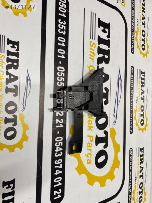 Mercedes CLA Serisi W117 W246 Sağ Panel Braketi A2466210234