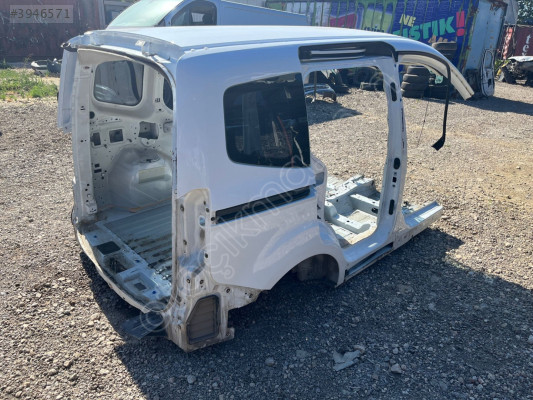 FORD COURİER ARKA ÇAMURLUK HATASIZ MONTECAR 2