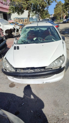 Peugeot 206 Tek Kapı Parça Parça Satılık