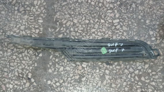5G0853665A 13-16 GOLF7 ORJÇIKMA SOL TAMPON ALT IZGARA SİSSİZ