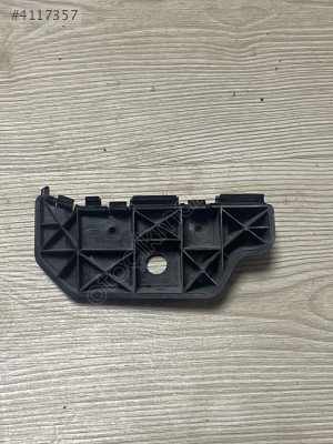 KİA CERATO SOL ÖN TAMPON BRAKETİ 03-09