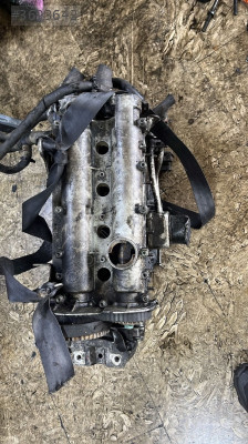 Polo  1.4 benzınli motor 1.6 valf