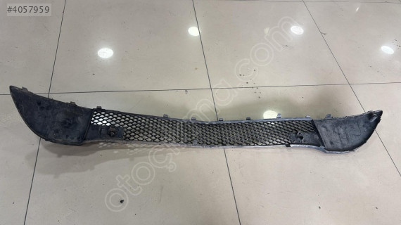 MERCEDES A SERİ W176 ÖN TAMPON ORTA IZGARA