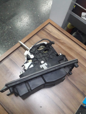 AUDİ Q7 VİTES KULESİ 4L1713041N