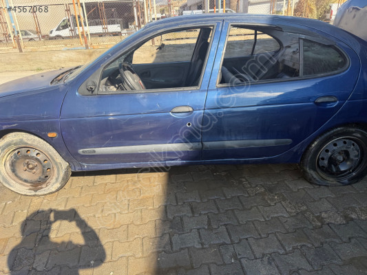 Renault megan 1 sol arka kapı