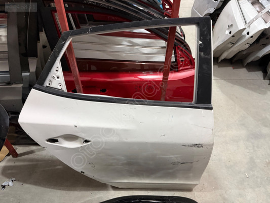 HYUNDAİ İX35 ÇIKMA ORJİNAL SAĞ ARKA KAPI BD1