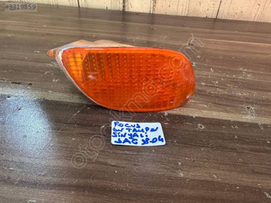 FORD FOCUS 1 ÖN TAMPON SİNYALİ SAĞ 98-01 MODEL ORJINAL ÇIKMA