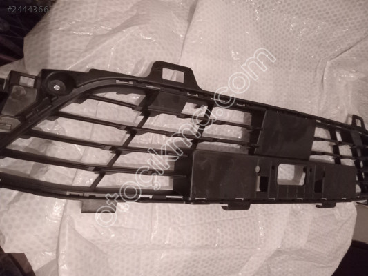 Clio 5 on tampon izgarasi orjinal 622541469R
