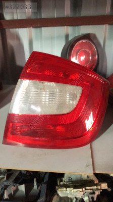 SKODA RAPİD ORJİNAL ÇIKMA SAĞ STOP