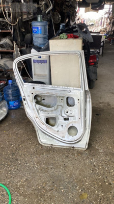 Opel Corsa D 2013 model sol arka kapı