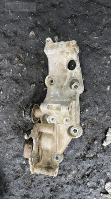 NİSSAN NAVARA 2.3 ÇIKMA ORJİNAL ŞARJ DİNAMOSU AYAĞI